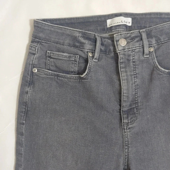 LOFT Fresh Cut Curvy Skinny Jeans, Color Light Wash Gray Size 6/28 - Picture 4 of 16